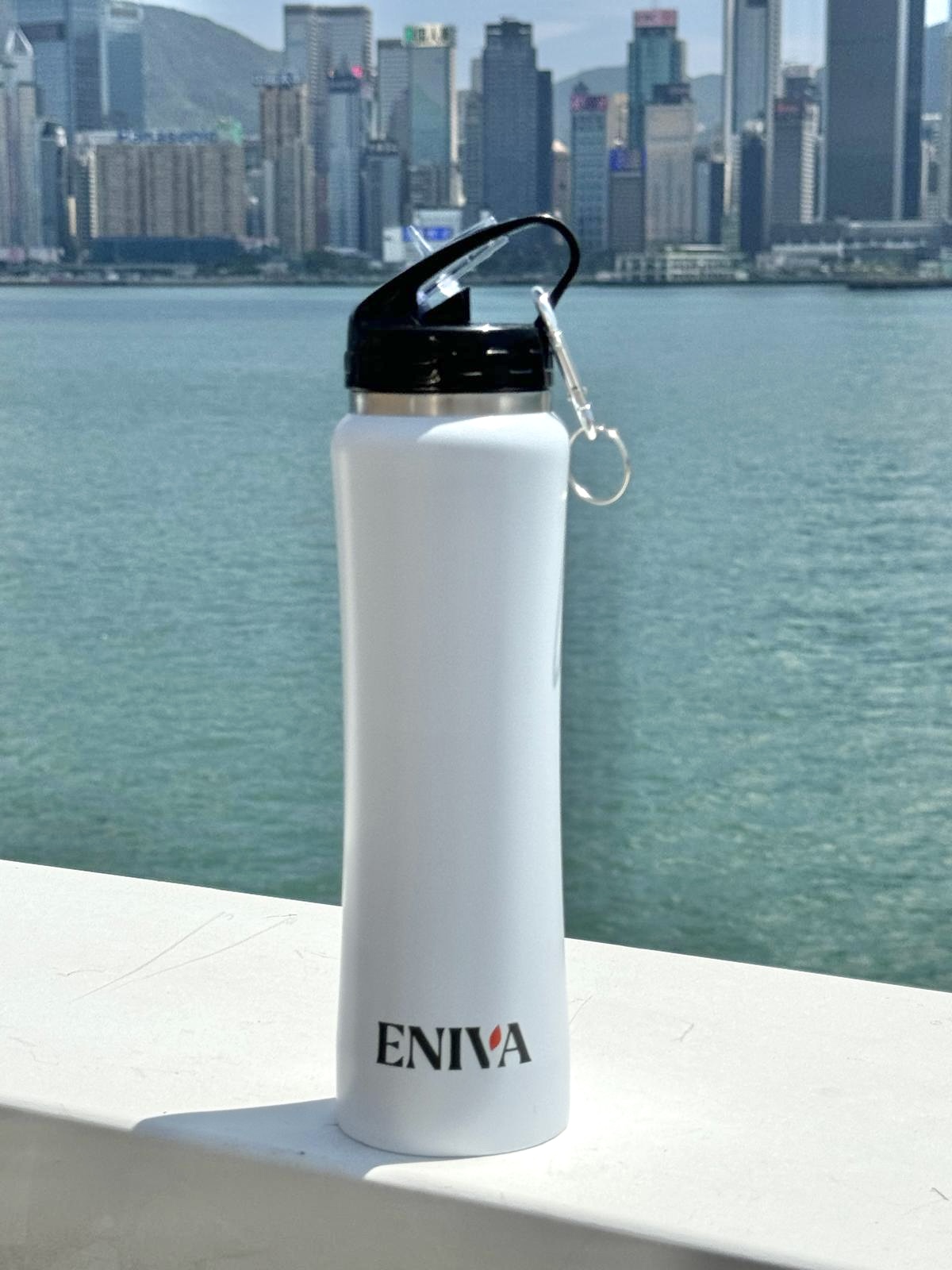 Botella ENIVA blanca · 600 ml — vista del producto