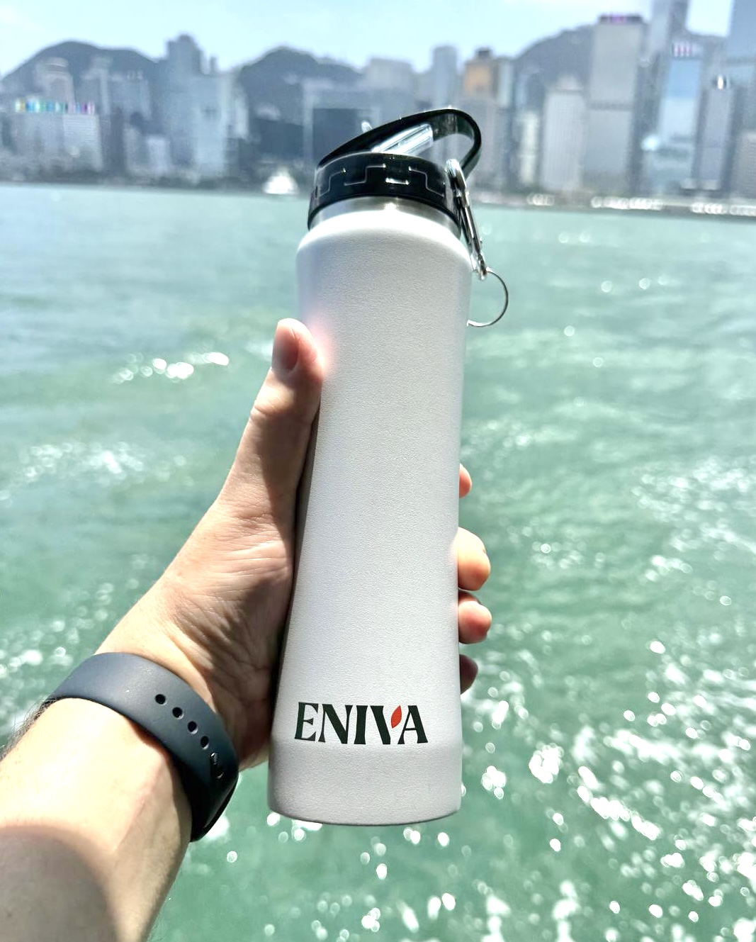 Botella ENIVA blanca · 600 ml — vista del producto